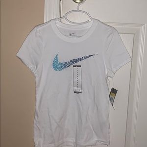 NWT!! Athletic Nike T-shirt